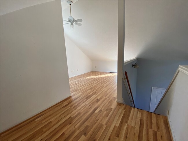 Building Photo - 24501 Pine Oaks Ct