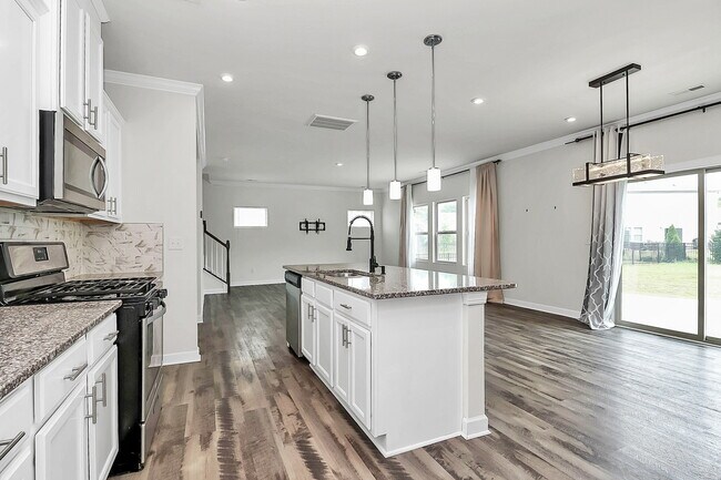 Building Photo - 8315 Flint Hill Dr