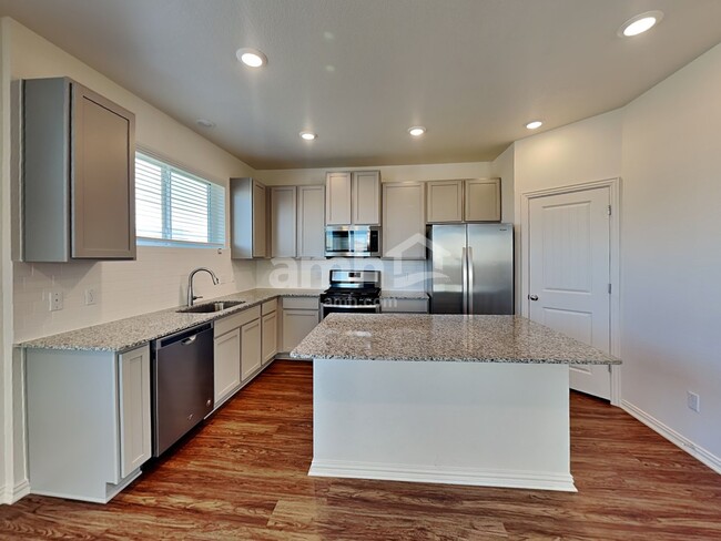 Building Photo - 320 Aspen Waters