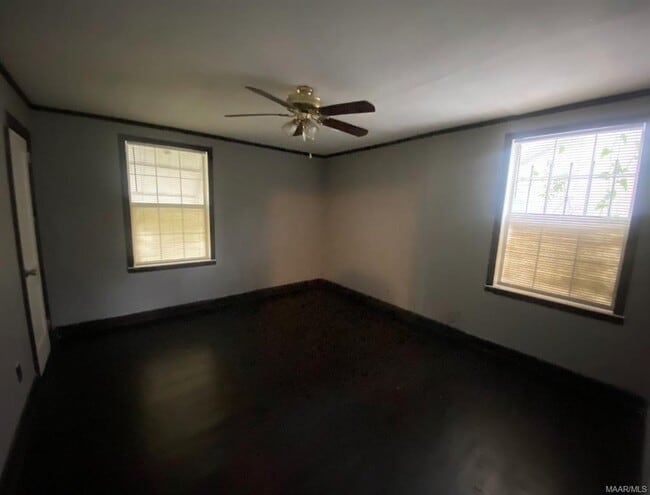 Building Photo - 3577 Whiting Ave