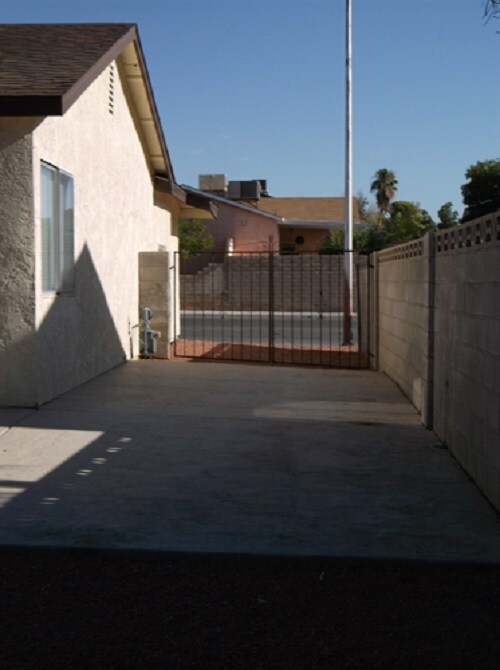 Building Photo - 7245 Great Oak Ave