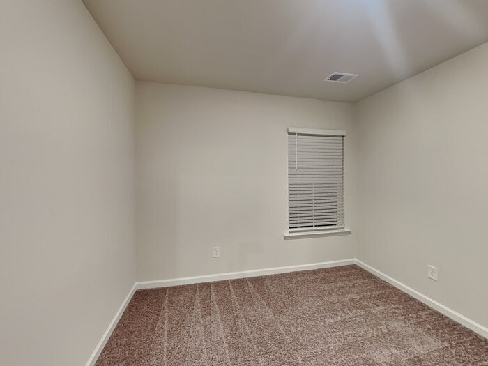 Building Photo - 96 Salers Ln