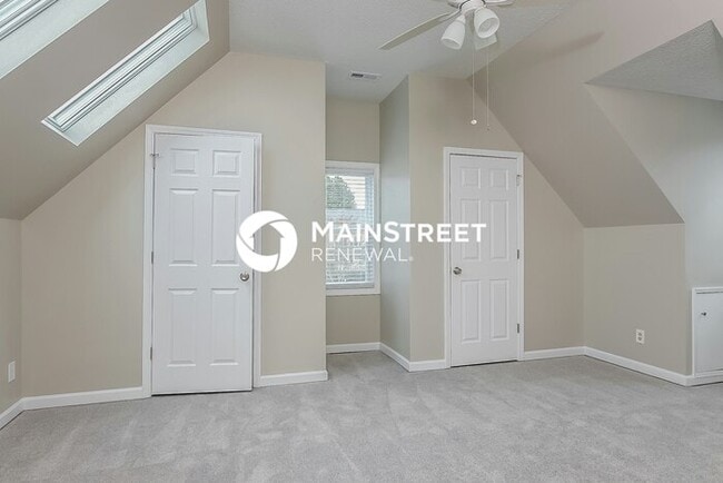 Building Photo - 5 Bedroom Pet-Friendly Home in Wake Forest...