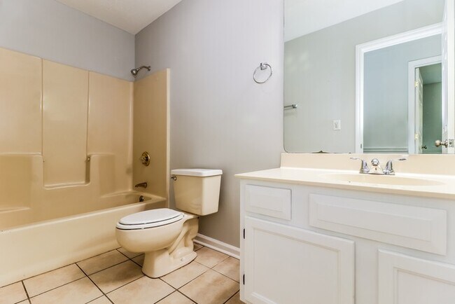 Building Photo - Beautiful 4 Bedroom in Myrtle Beach!