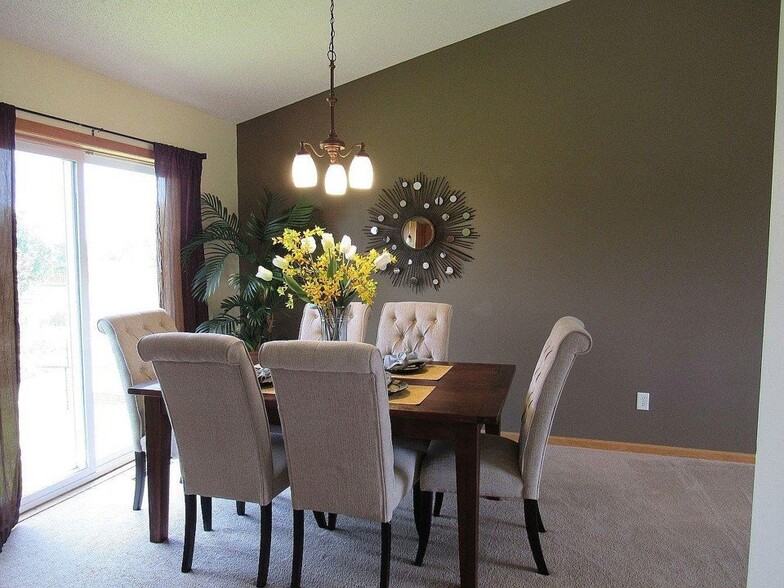 Building Photo - 4184 Jansen Ave NE