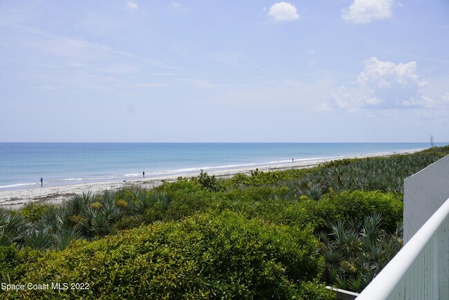 Building Photo - 1555 N Hwy A1A