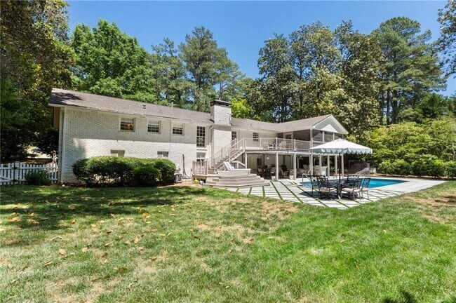 Building Photo - 4770 Chatworth Ct NE
