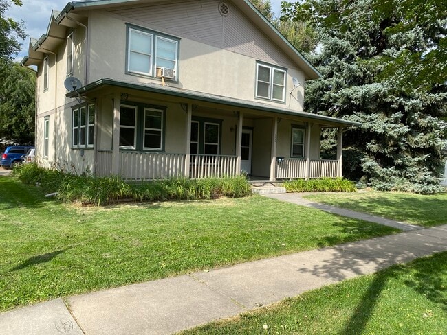 Primary Photo - 300 Edwards St