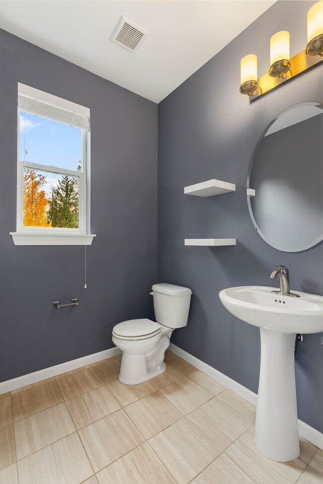 Building Photo - 2506 Mulberry Walk NE