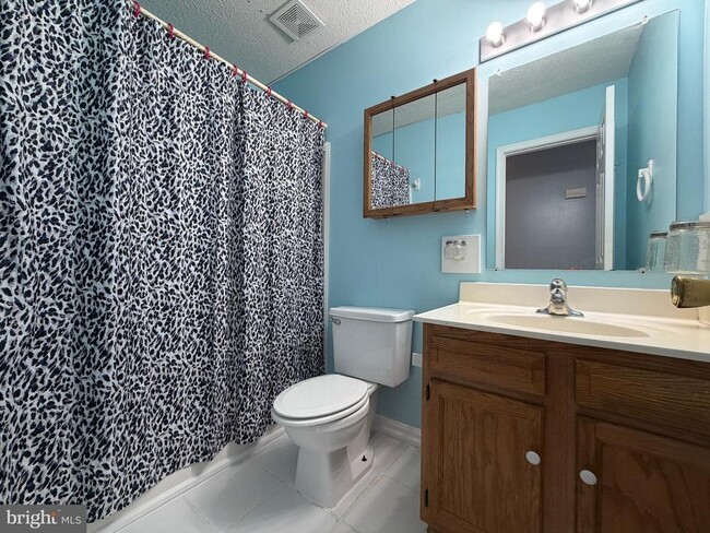 Building Photo - 104 New Kent Ct