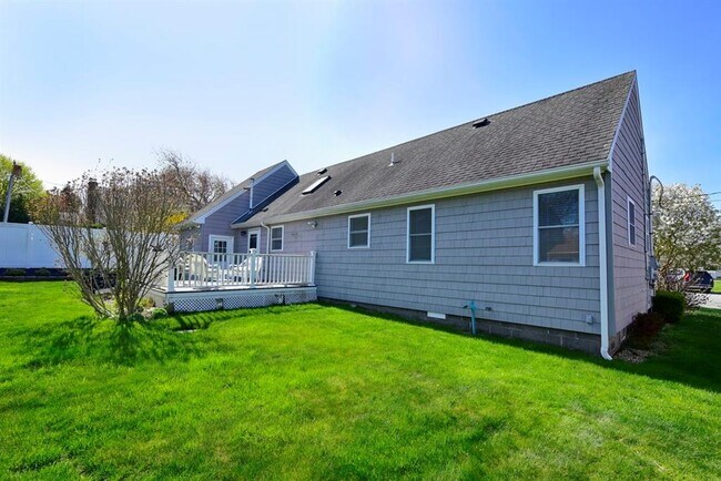 Building Photo - 62 Reposa Sq