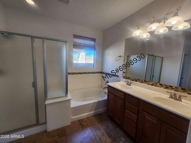 Building Photo - 7239 N 89th Dr