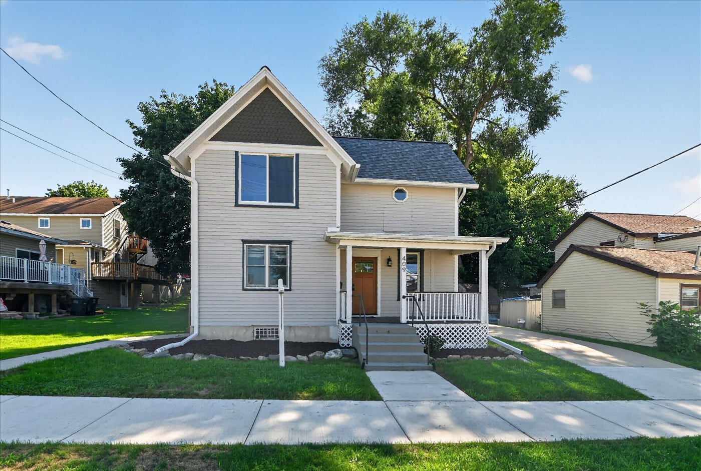 Building Photo - 409 S 4th St