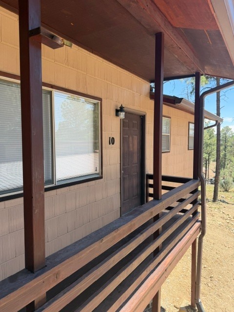Building Photo - 303 Racquet Dr