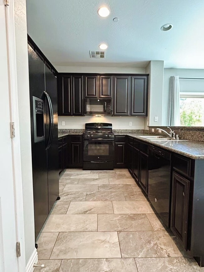 Building Photo - 7556 Elated Ct