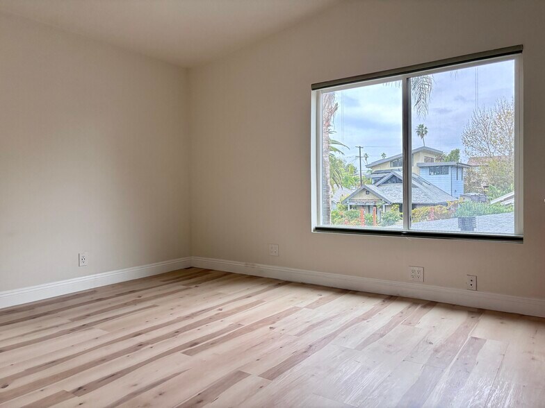 Building Photo - 538 Brooks Ave