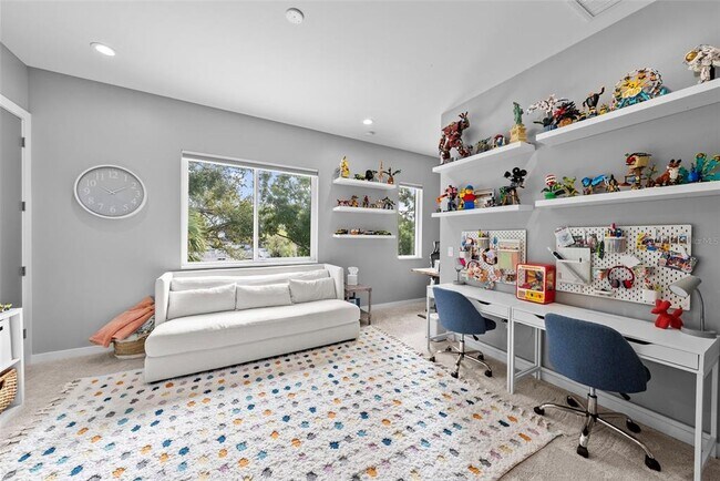 Building Photo - 3624 S Gardenia Ave