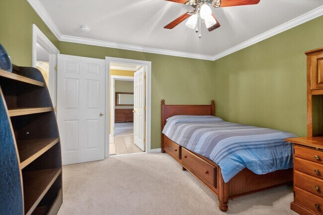 Building Photo - 401 Hilton Head Ct