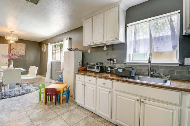 Building Photo - 384 Mccovey Ln