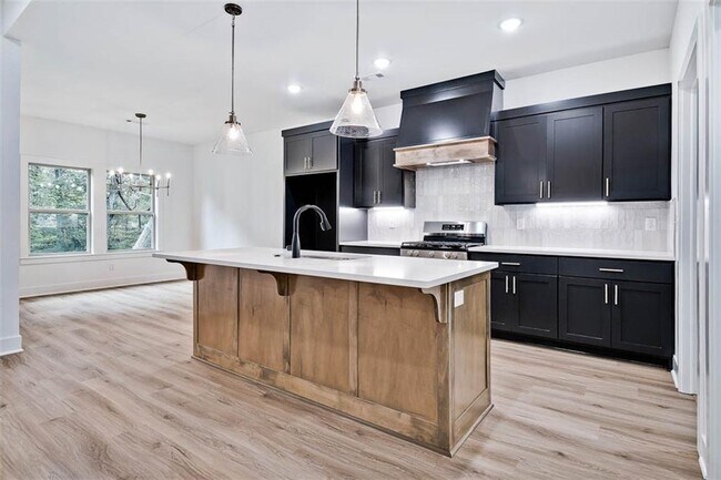 Building Photo - 1 Pagham Ln