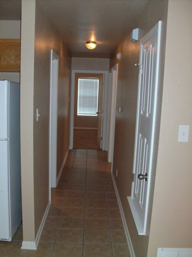 Building Photo - 3 Bedroom / 2 Bath Duplex – Clear Creek Area – Killeen, TX