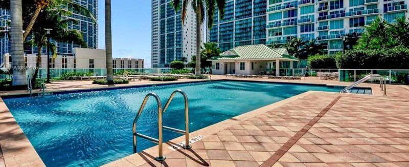 Building Photo - 41 SE 5th St