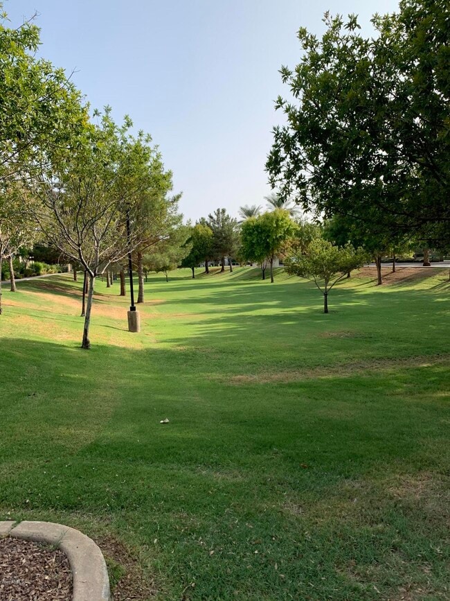 Building Photo - 3854 E Sabra Ln