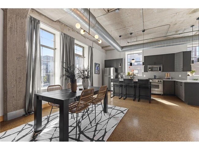 Building Photo - 918 N 3rd St