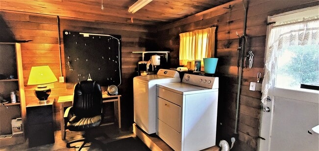 Building Photo - House For RENT:  Historic North Everett 2 ...