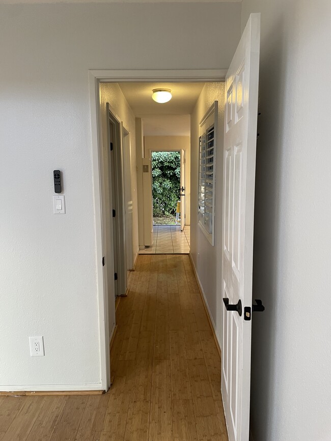 Hallway - 725 N Alta Vista Blvd