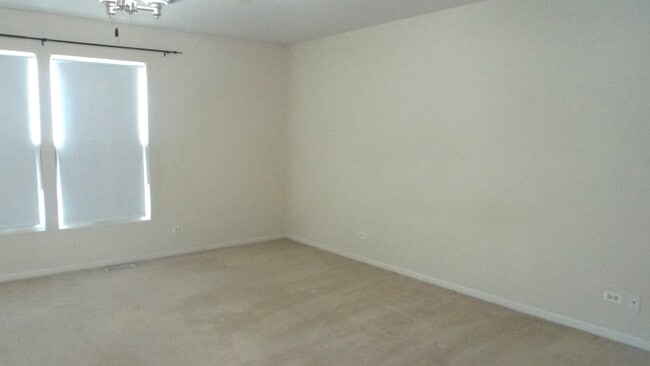 Building Photo - 1463 Yellowstone Dr