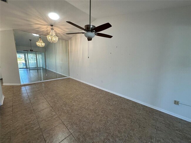 Building Photo - 864 Waterside Ln