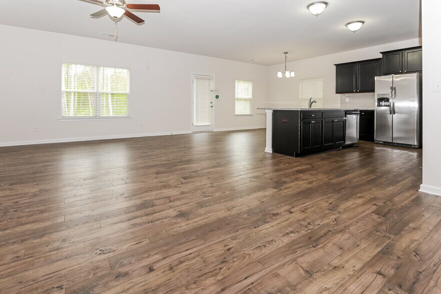 Building Photo - 4319 Drifter Dr