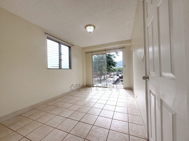 Building Photo - 2543 Kuhio Ave-301