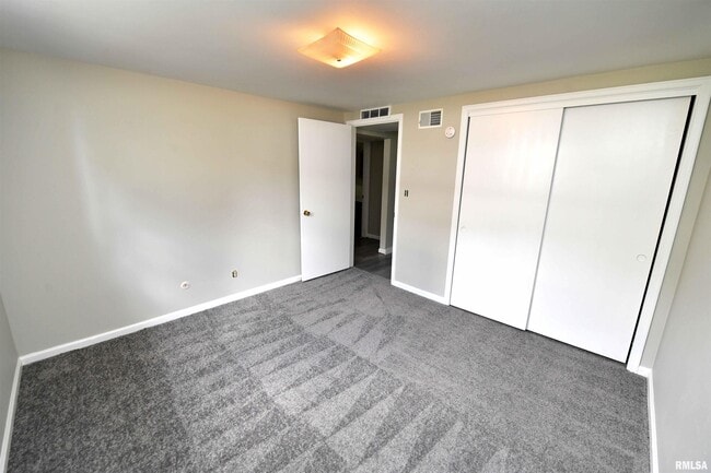 Building Photo - 105 Paradise Ct