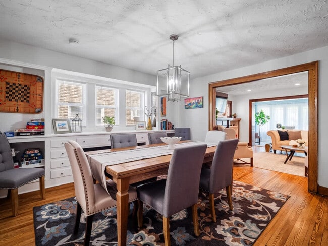 Building Photo - 3222 West Blvd