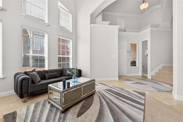 Building Photo - 4440 Jardin St