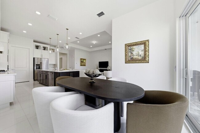 Building Photo - 10332 Northbrook Cir