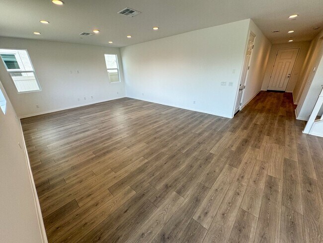 Building Photo - 32737 Dahl Jr. Ln