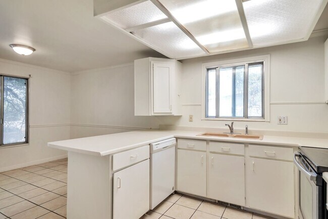 Building Photo - 3911 S 4485 W