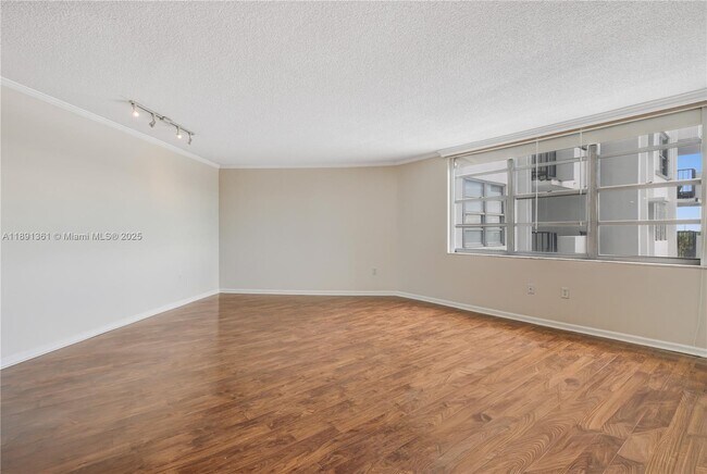 Building Photo - 2750 NE 183rd St