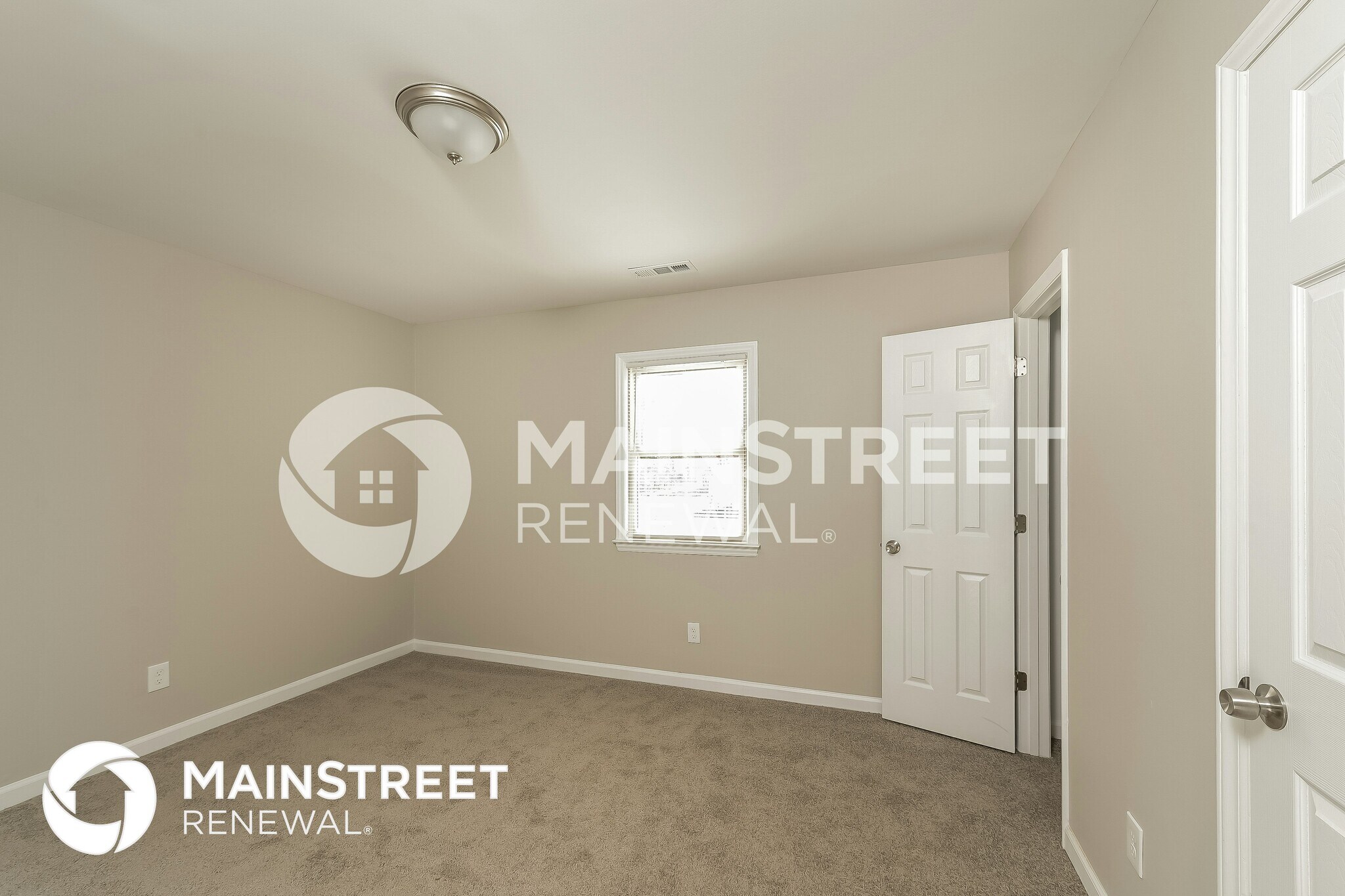 Building Photo - 320 W Steele St