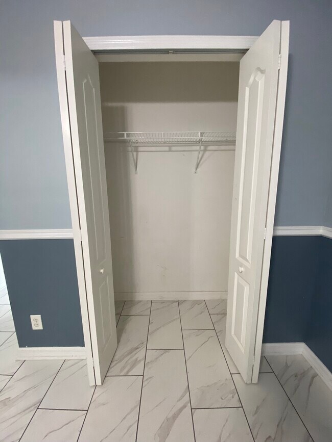 Building Photo - 1804 NW 1st Ave