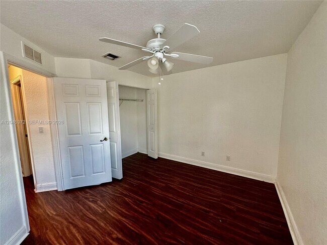 Building Photo - 9763 Darlington Pl
