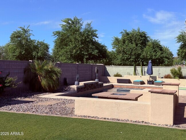 Building Photo - 3123 W Melody Dr