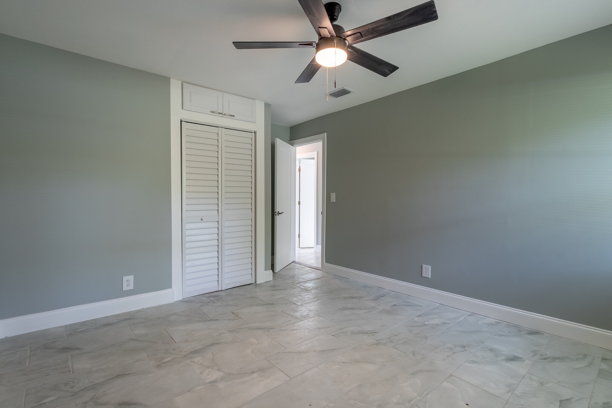 Bedroom - 3371 Thalia Rd