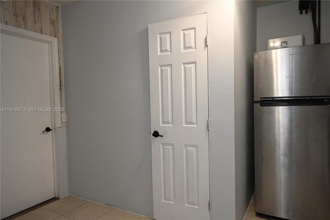 Building Photo - 5941 NW 14th Ct