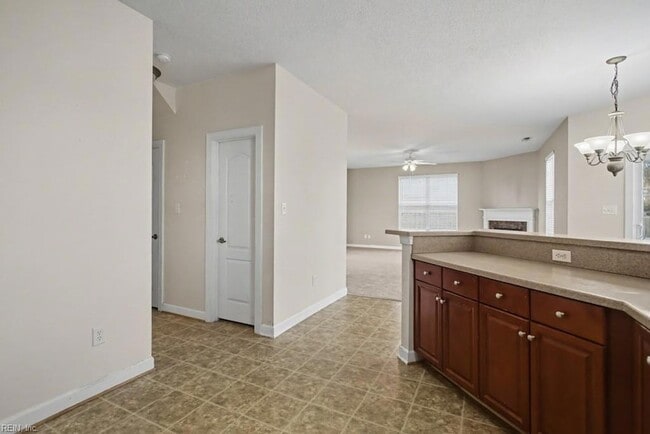 Building Photo - 3820 Stumpy Lake Ln