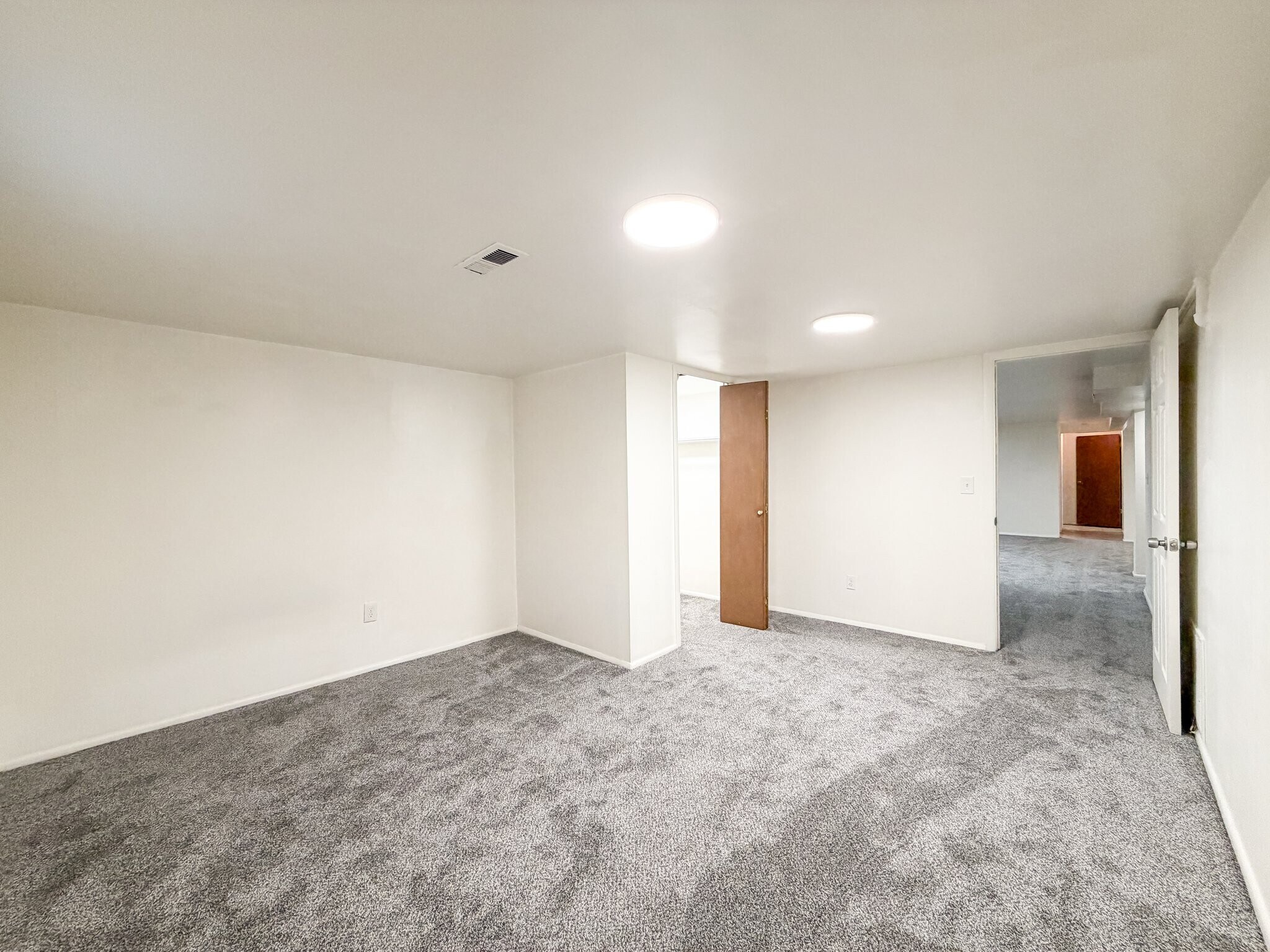 Building Photo - 1333 E 4170 S