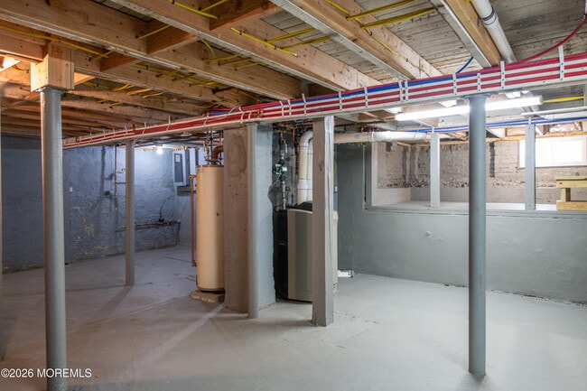 Building Photo - 35 W Westside Ave